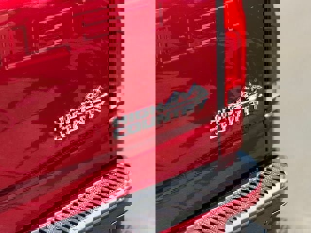 Used 2025 Chevrolet Silverado 2500 High Country w/ Technology Package image 7