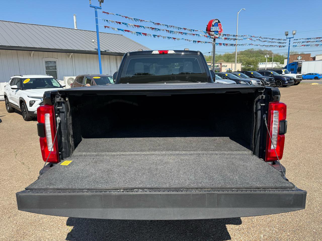 Used 2023 Ford F250 XL w/ STX Appearance Package AWD/4WD image 7