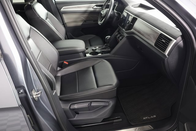 Used 2022 Volkswagen Atlas Cross Sport SE image 23
