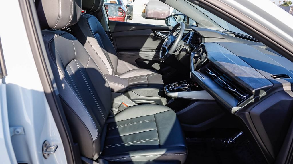 Used 2023 Audi Q4 e-tron Prestige AWD/4WD image 21