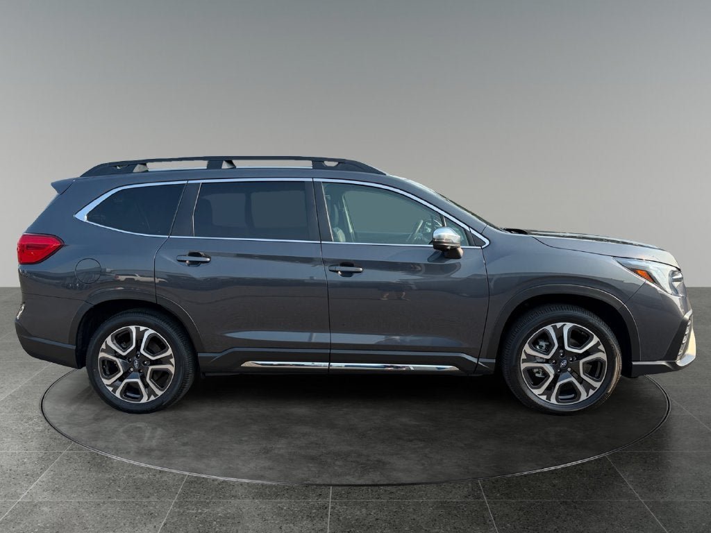 Used 2023 Subaru Ascent Limited w/ Technology Package AWD/4WD image 11