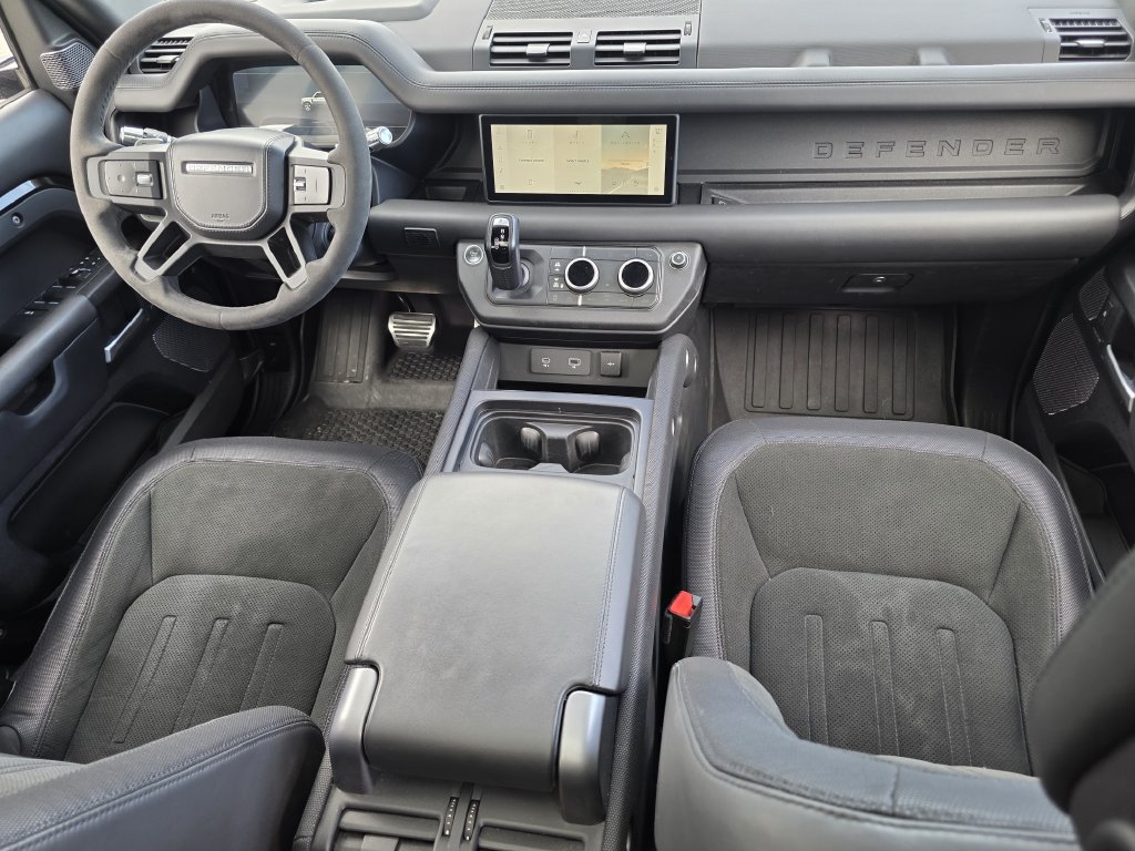 Used 2022 Land Rover Defender 110 V8 AWD/4WD image 31
