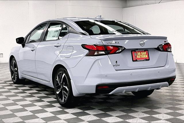 New 2025 Nissan Versa SR w/ Trunk Package image 4