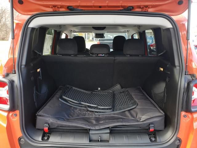 Used 2016 Jeep Renegade Trailhawk image 5