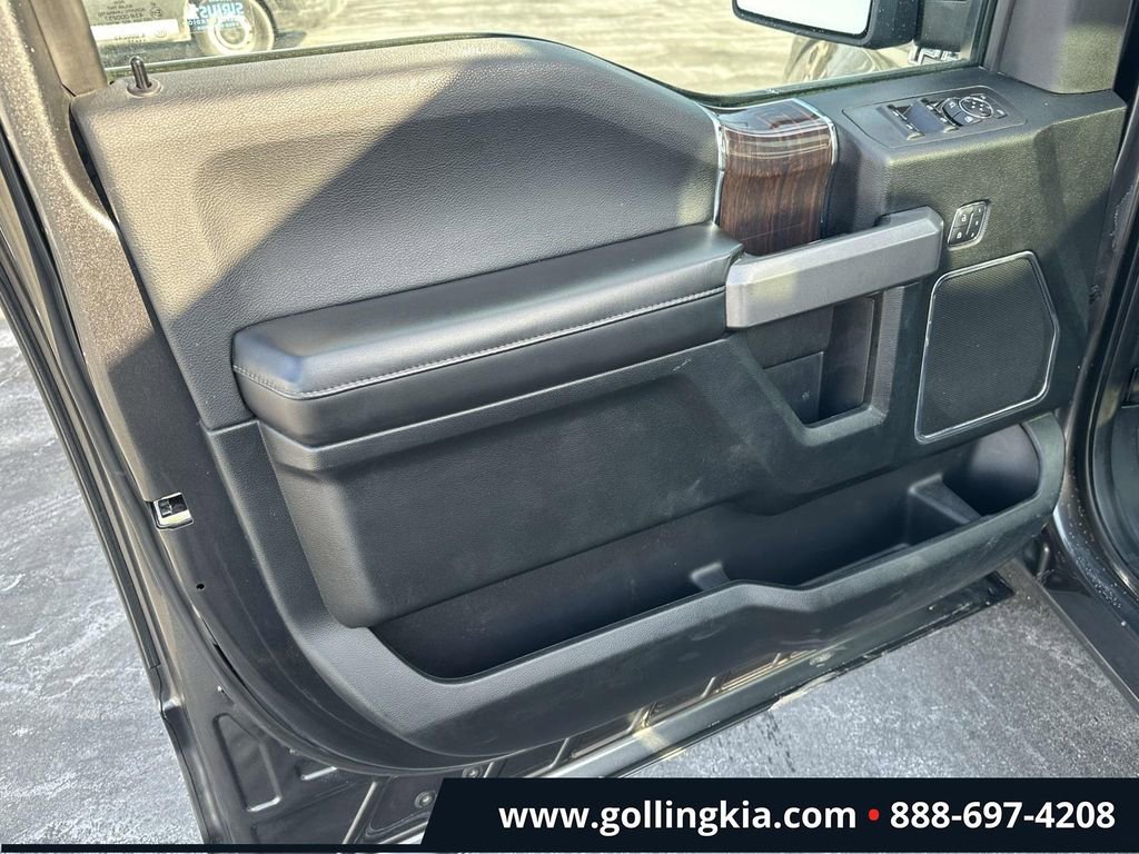 Used 2017 Ford F150 Platinum w/ Equipment Group 701A Luxury image 16