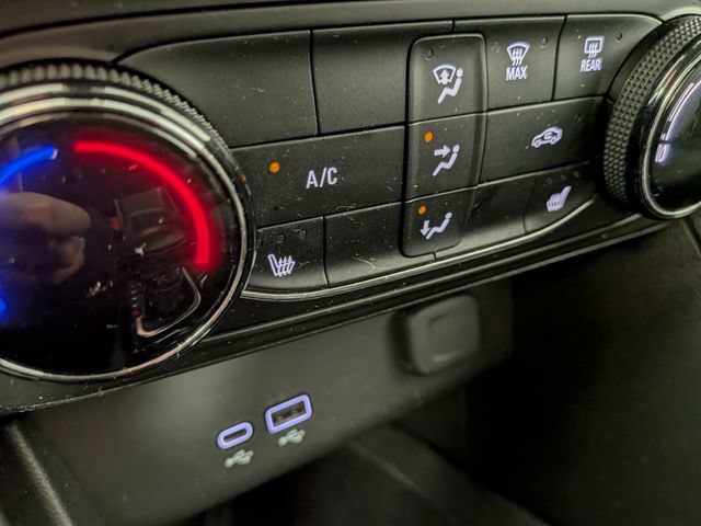 Used 2024 Buick Encore GX Preferred w/ Comfort Package FWD image 8