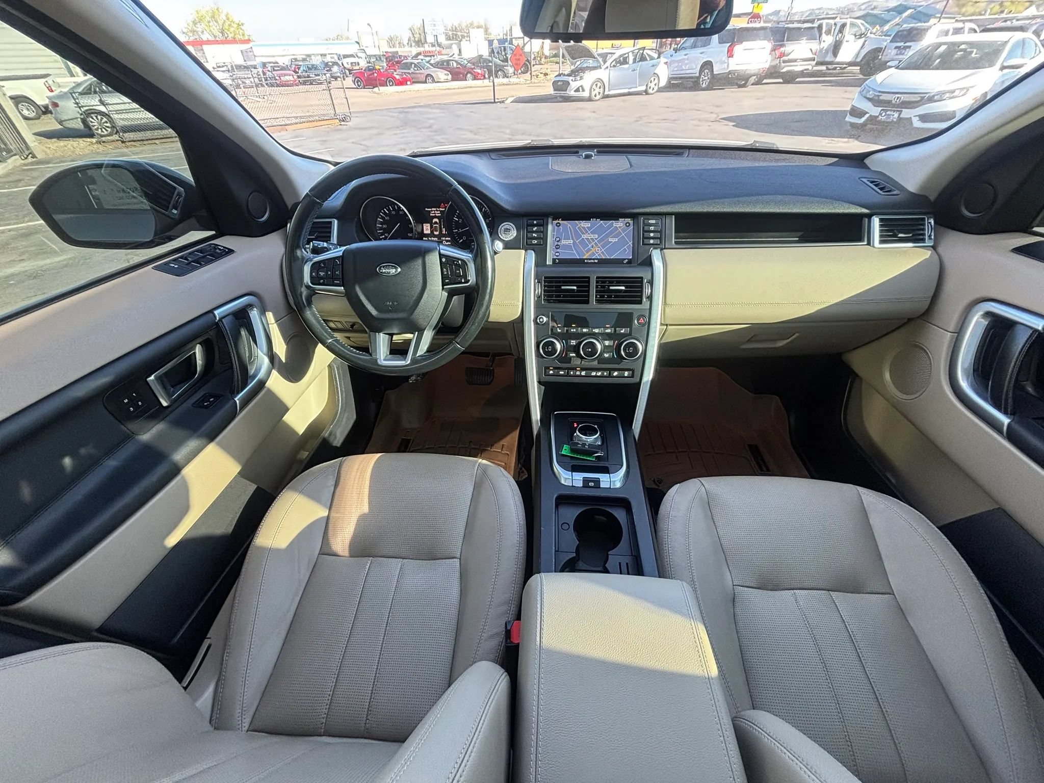 Used 2016 Land Rover Discovery Sport HSE AWD/4WD image 21