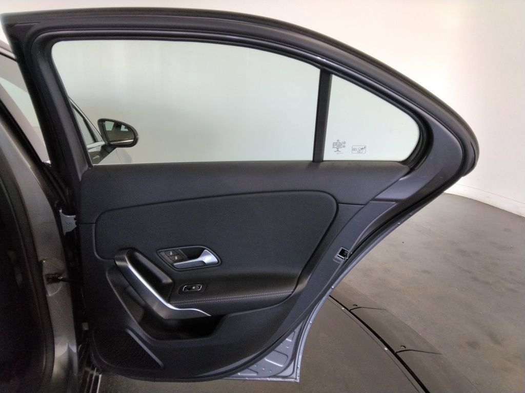 Used 2022 Mercedes-Benz A 220 A 220 image 39