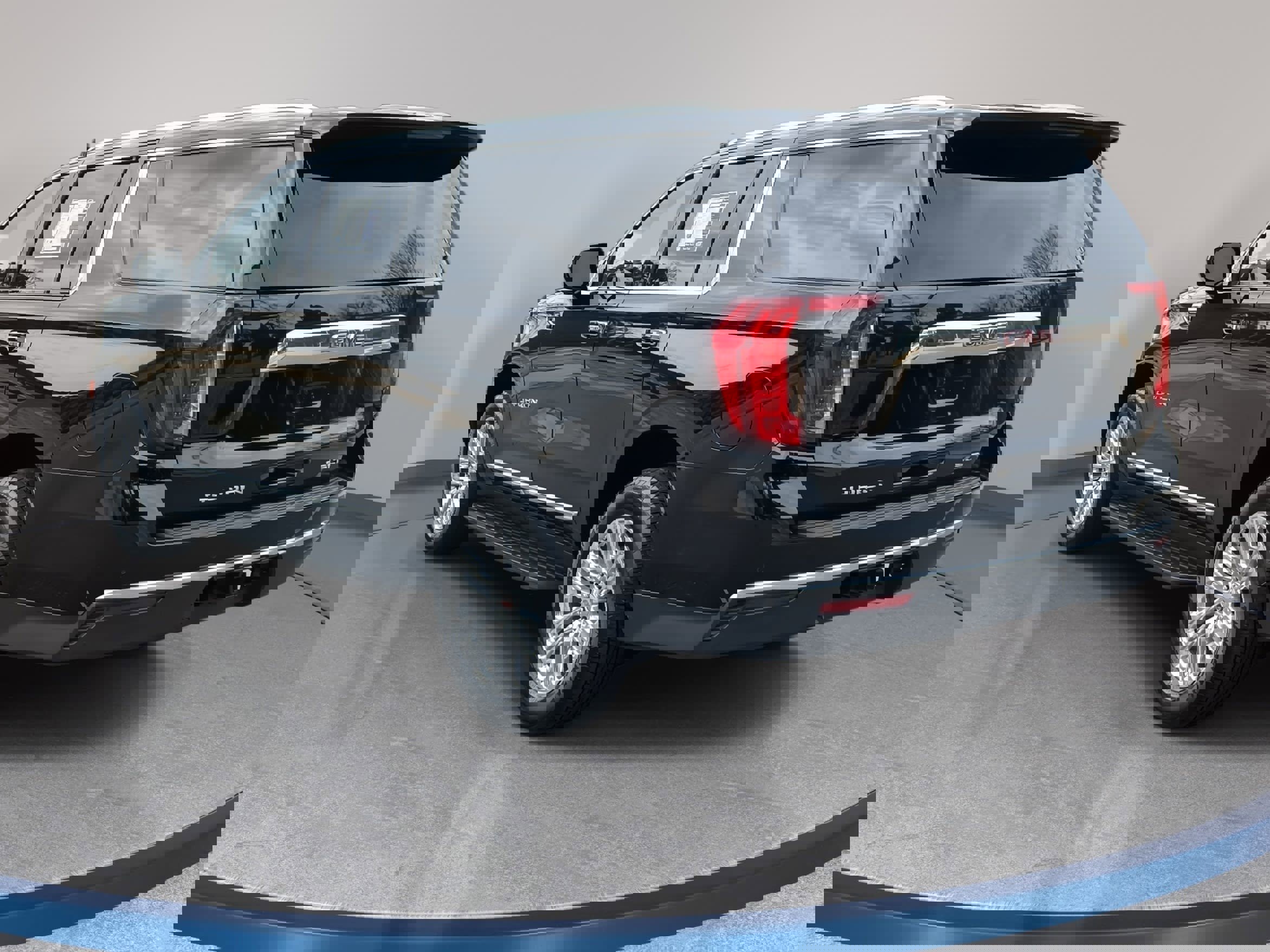 Used 2023 GMC Yukon XL SLT image 7