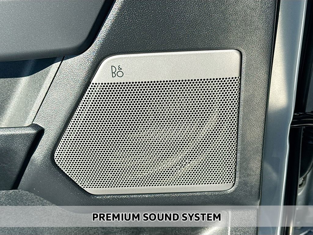 New 2025 Ford F150 Lariat w/ Equipment Group 502A High image 4