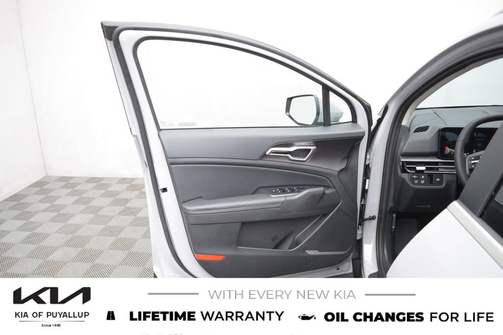 New 2026 Kia Sportage EX image 9