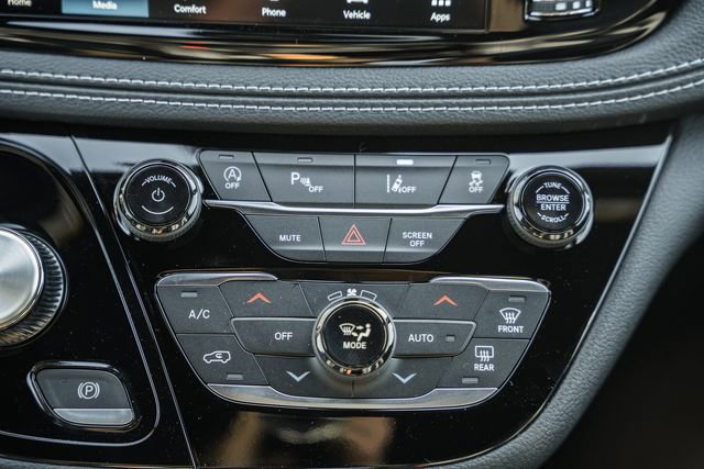 New 2026 Chrysler Pacifica Select image 29