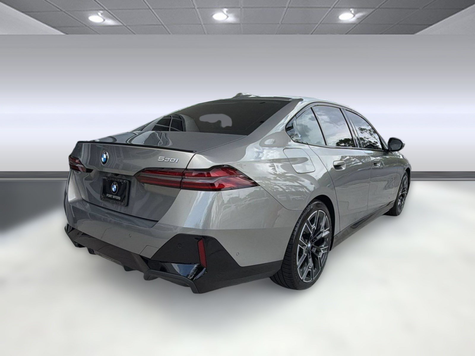 Used 2024 BMW 530i w/ M Sport Package RWD image 9