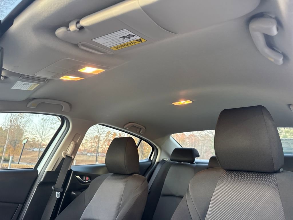 Used 2018 MAZDA MAZDA3 Sport image 25