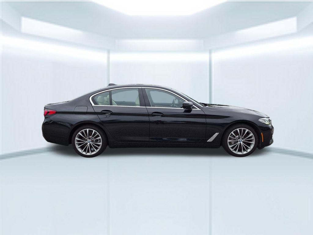 Used 2021 BMW 530e w/ Premium Package RWD image 6