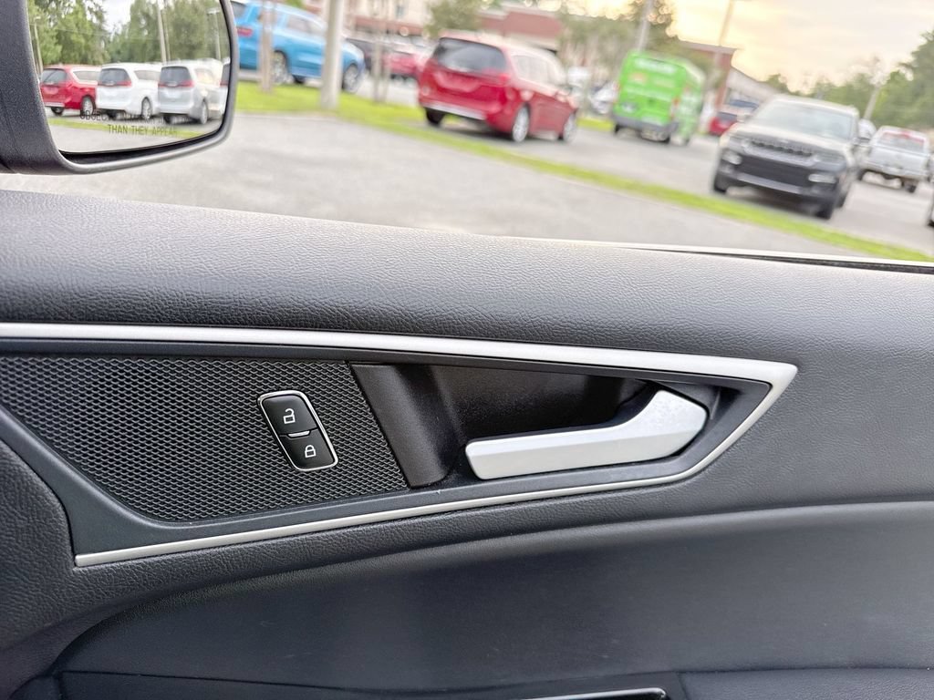 Used 2020 Ford Edge SEL w/ Convenience Package AWD/4WD image 29