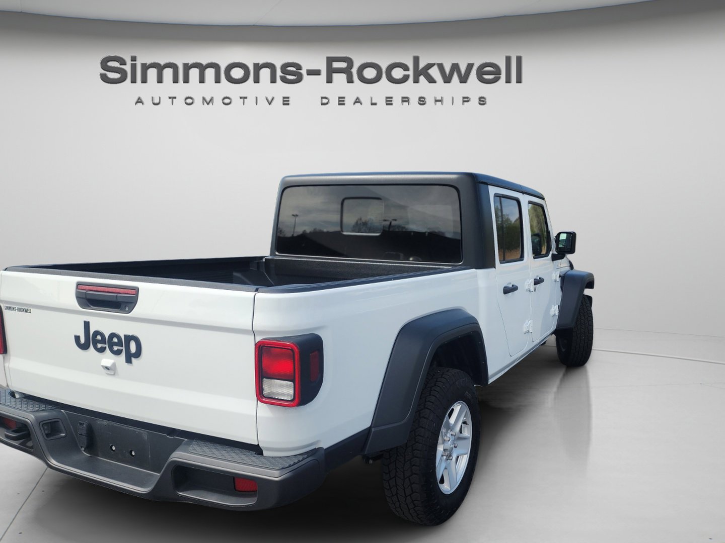 Used 2023 Jeep Gladiator Sport image 5