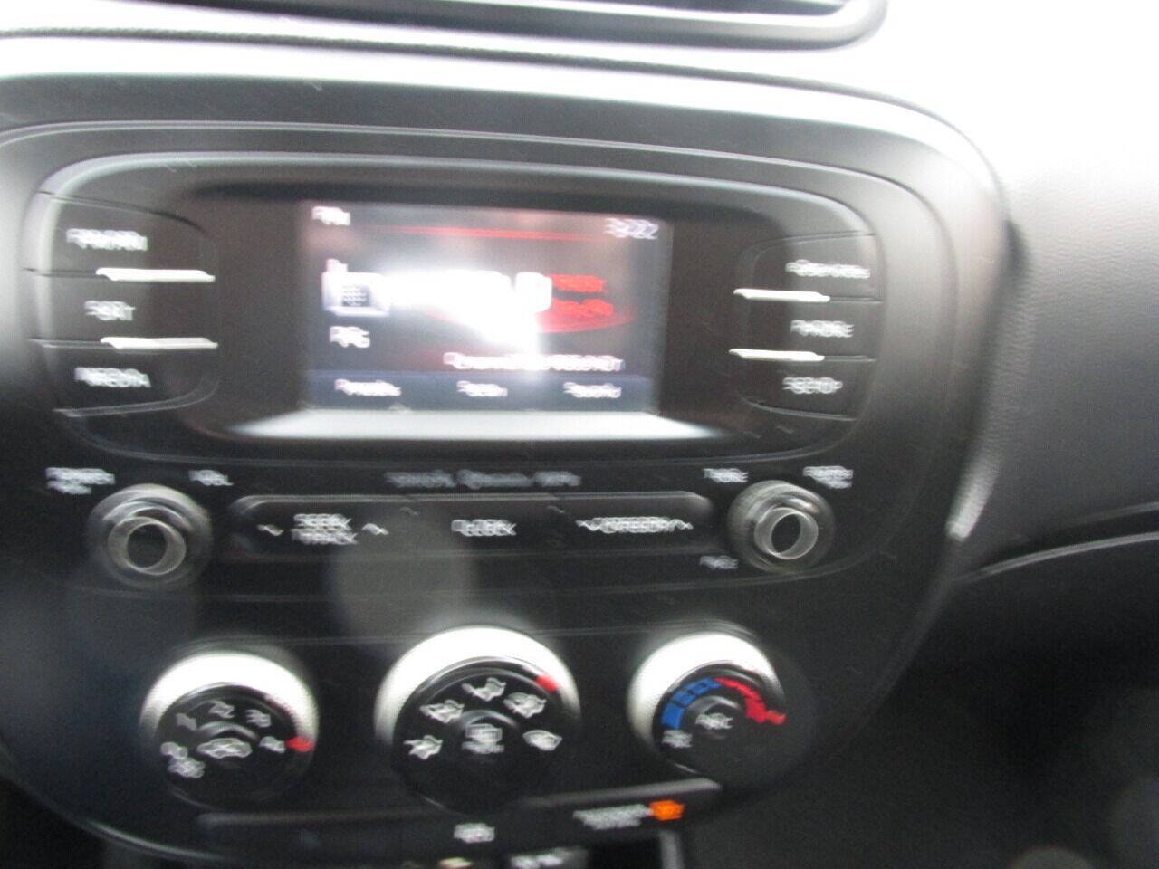 Used 2015 Kia Soul FWD image 56