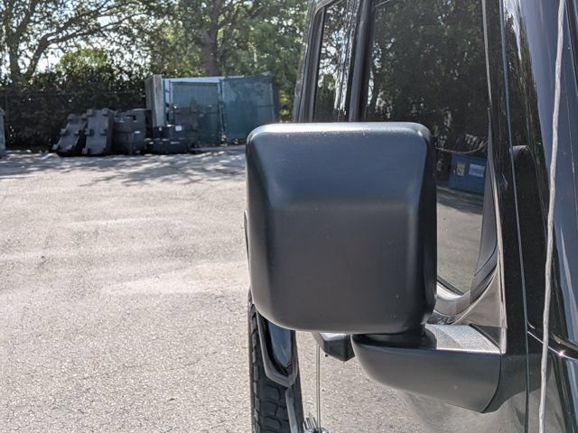 Used 2023 Jeep Gladiator Sport AWD/4WD image 12