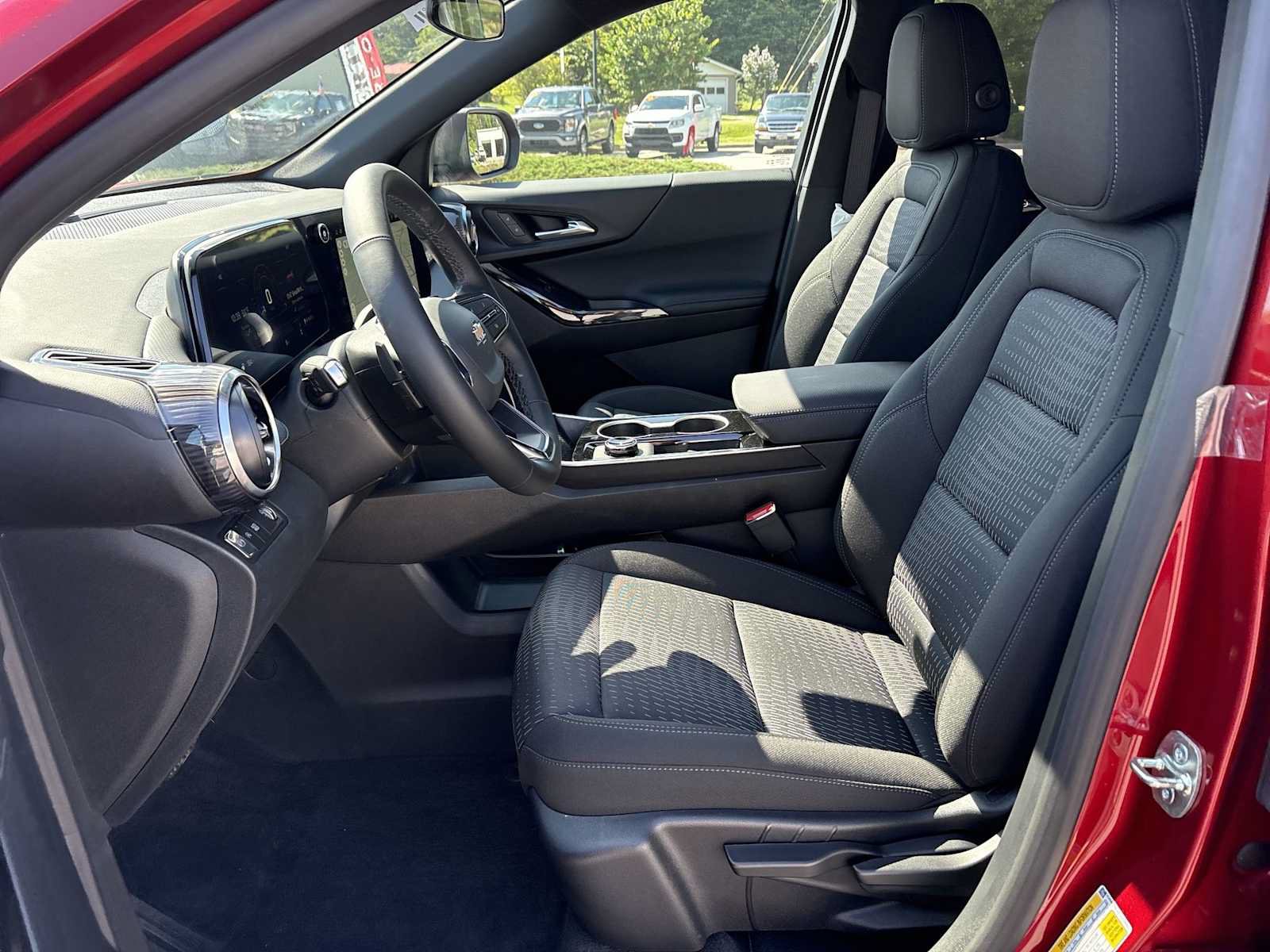 New 2026 Chevrolet Equinox LT FWD image 19