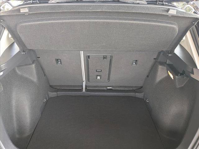 Used 2022 Volkswagen Taos SE FWD image 6