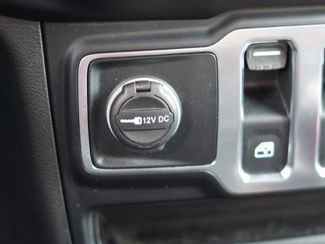 Used 2022 Jeep Wrangler Sport AWD/4WD image 26