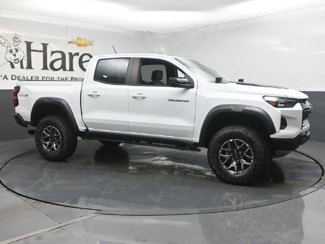 New 2026 Chevrolet Colorado ZR2 w/ Technology Package AWD/4WD image 27