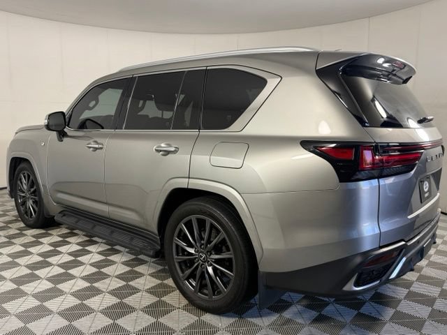 Used 2023 Lexus LX 600 F Sport w/ Accessory Package (Z1) AWD/4WD image 4