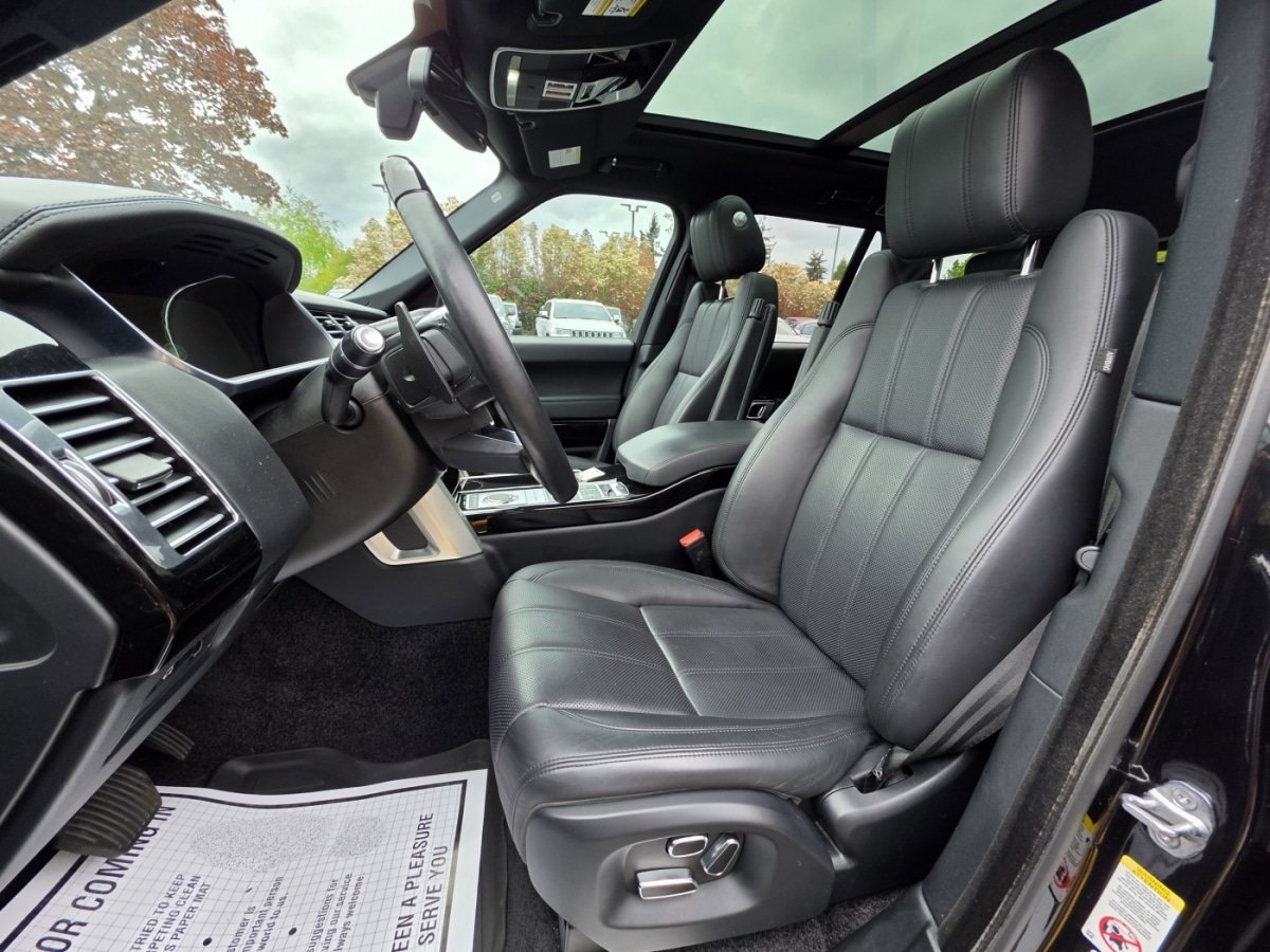 Used 2014 Land Rover Range Rover HSE AWD/4WD image 19