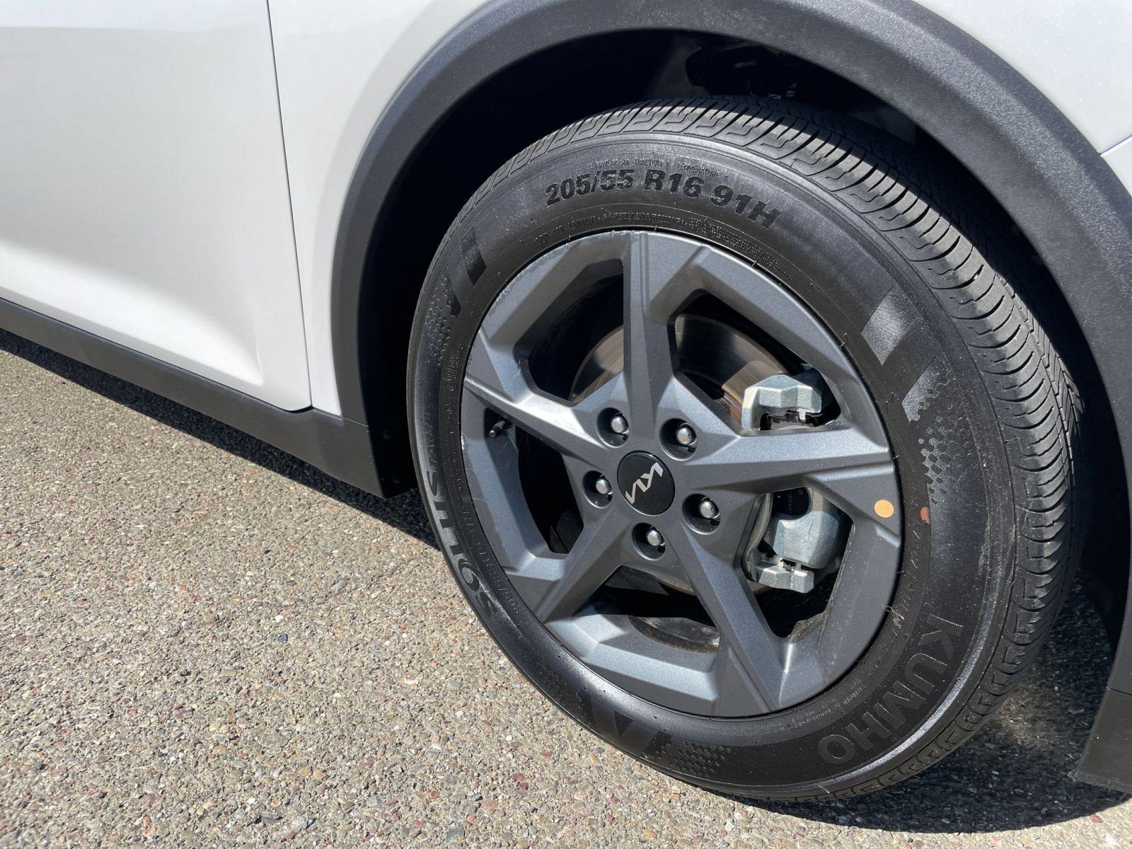 Used 2025 Kia K4 LXS image 30