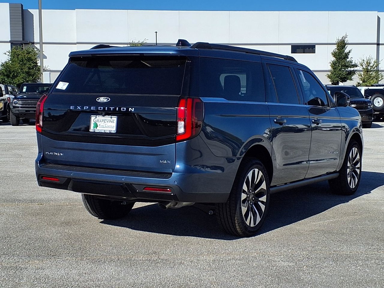 New 2027 Ford Expedition Max Platinum w/ Driver's Package AWD/4WD image 4