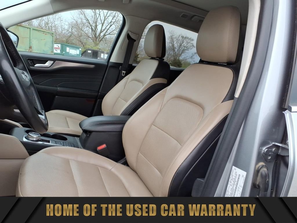 Used 2022 Ford Escape Titanium image 14