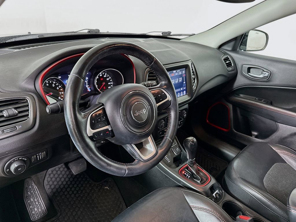 Used 2019 Jeep Compass Trailhawk image 10