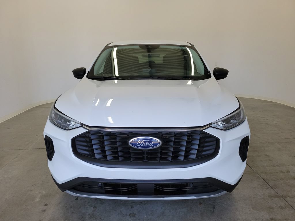 Used 2024 Ford Escape Active AWD/4WD image 2