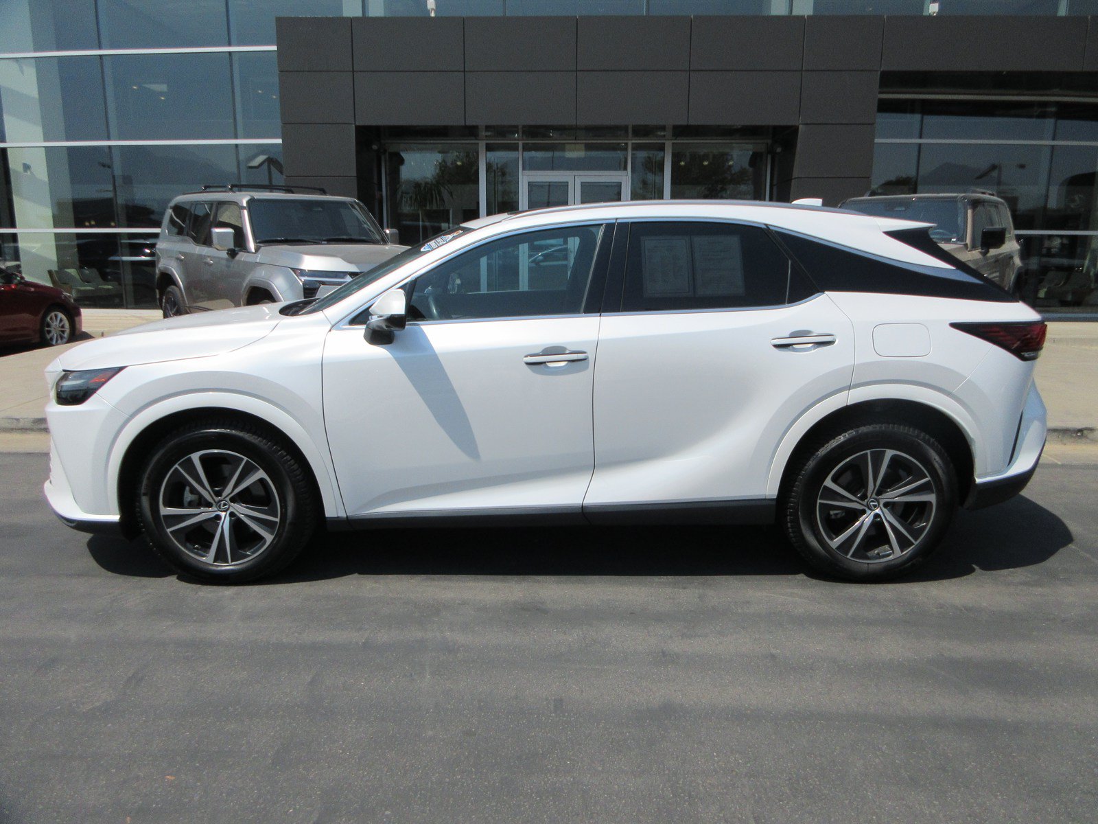 Used 2023 Lexus RX 350 Premium w/ Cold Area Package AWD/4WD image 3