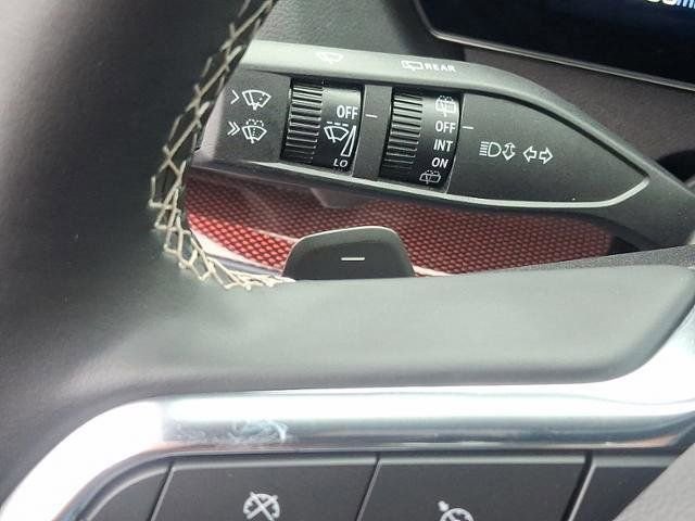 Used 2025 Chevrolet Traverse Z71 w/ Driver Confidence Package image 29