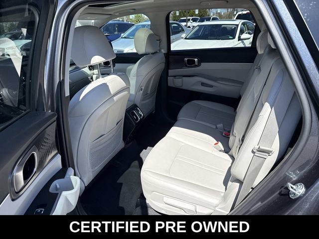 Used 2023 Kia Sorento S w/ Panoramic Sunroof Package FWD image 17