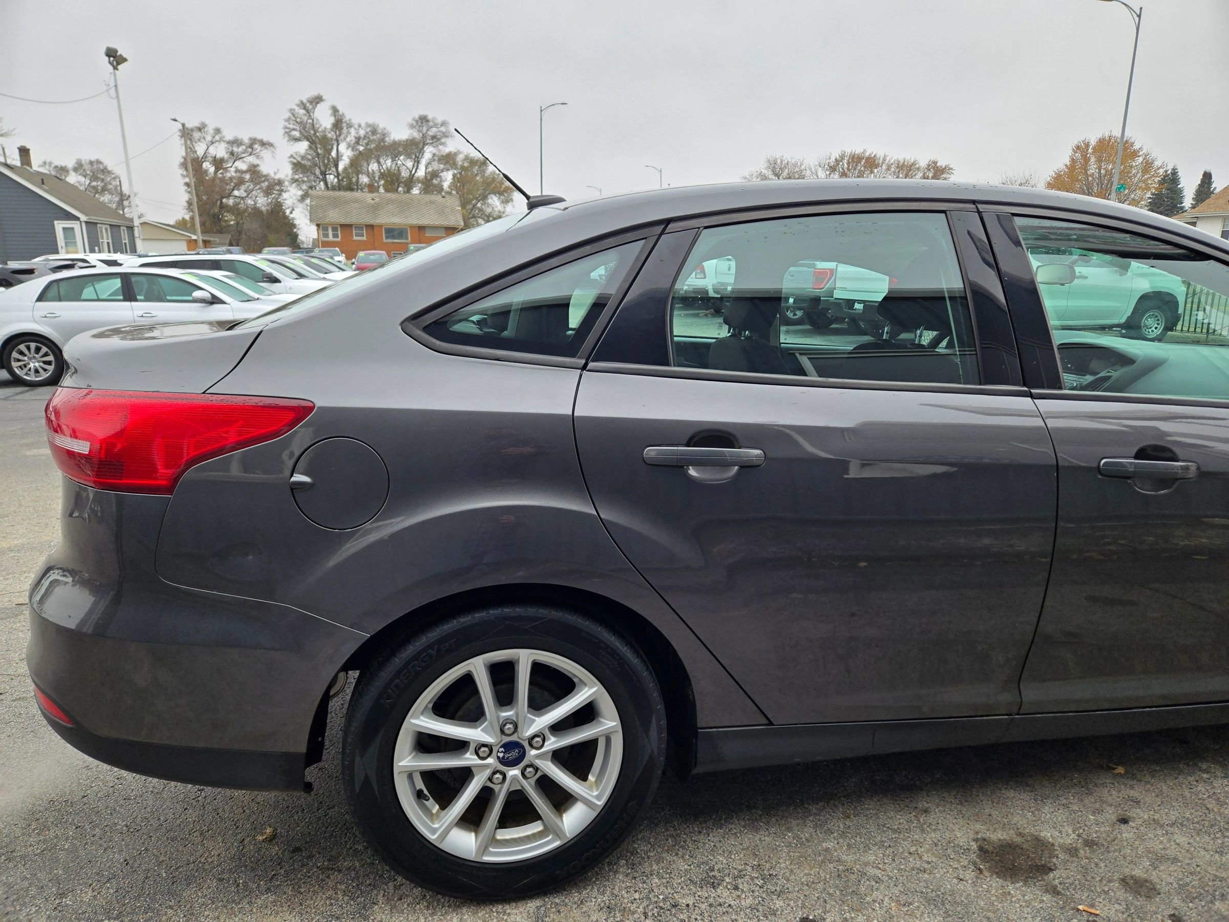 Used 2016 Ford Focus SE FWD image 8