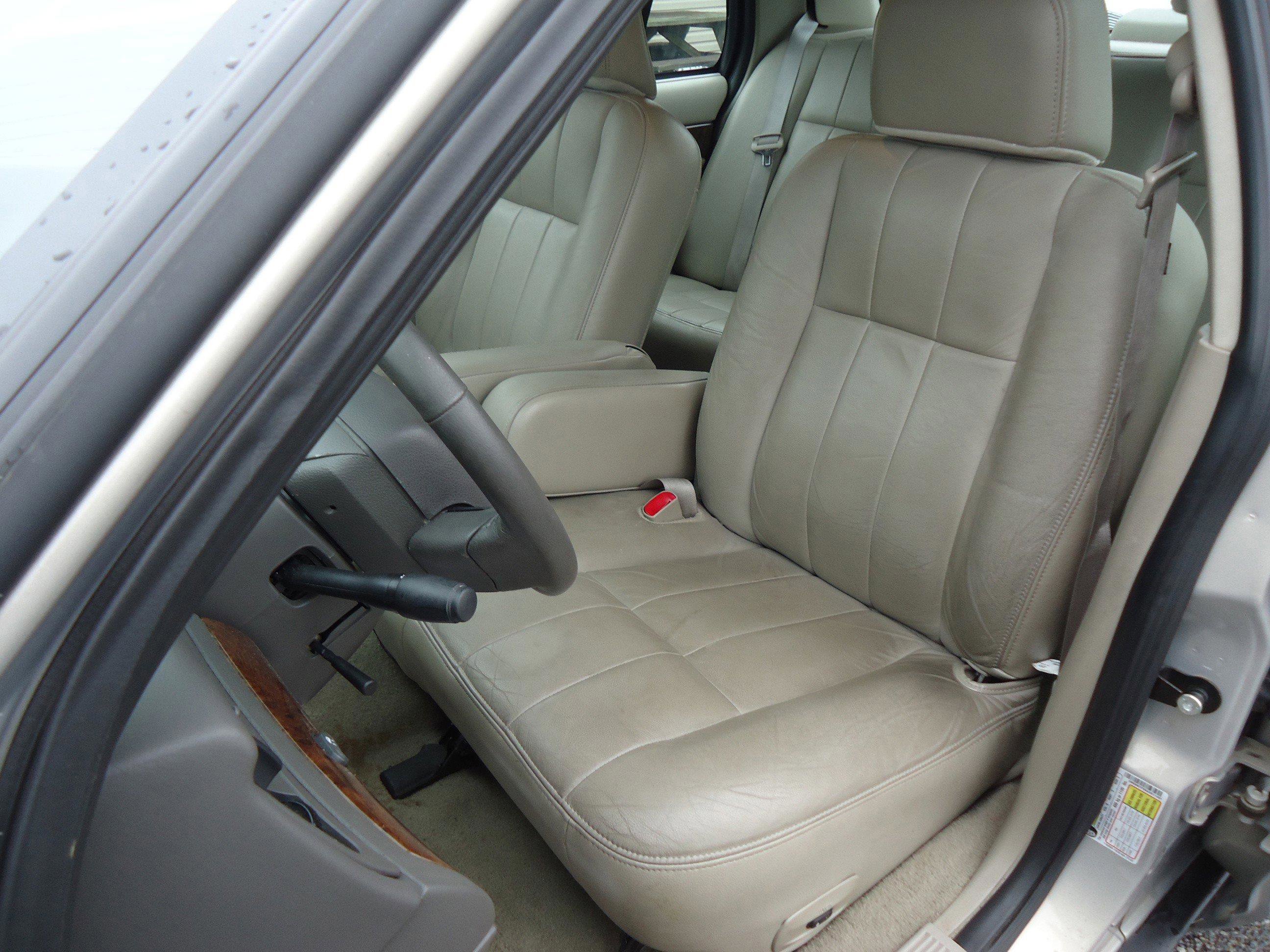 Used 2010 Mercury Grand Marquis LS image 21