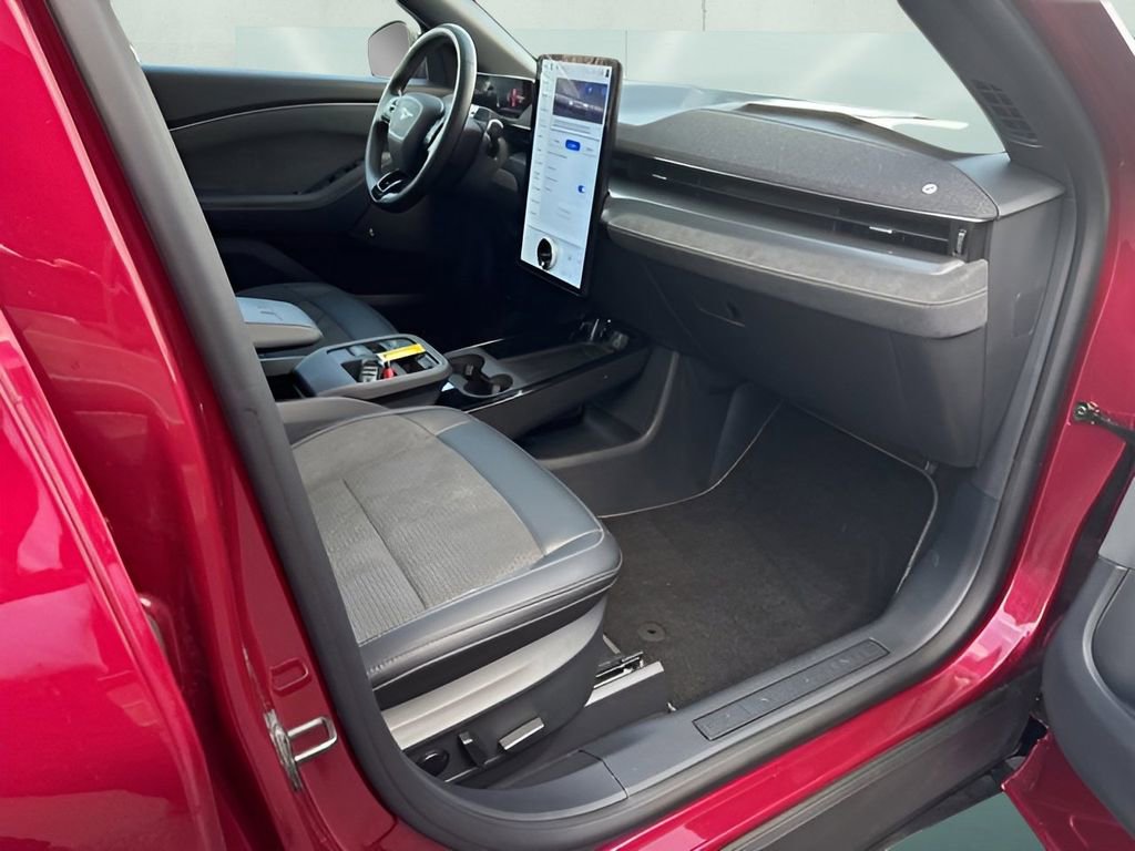 Used 2025 Ford Mustang Mach-E GT image 31