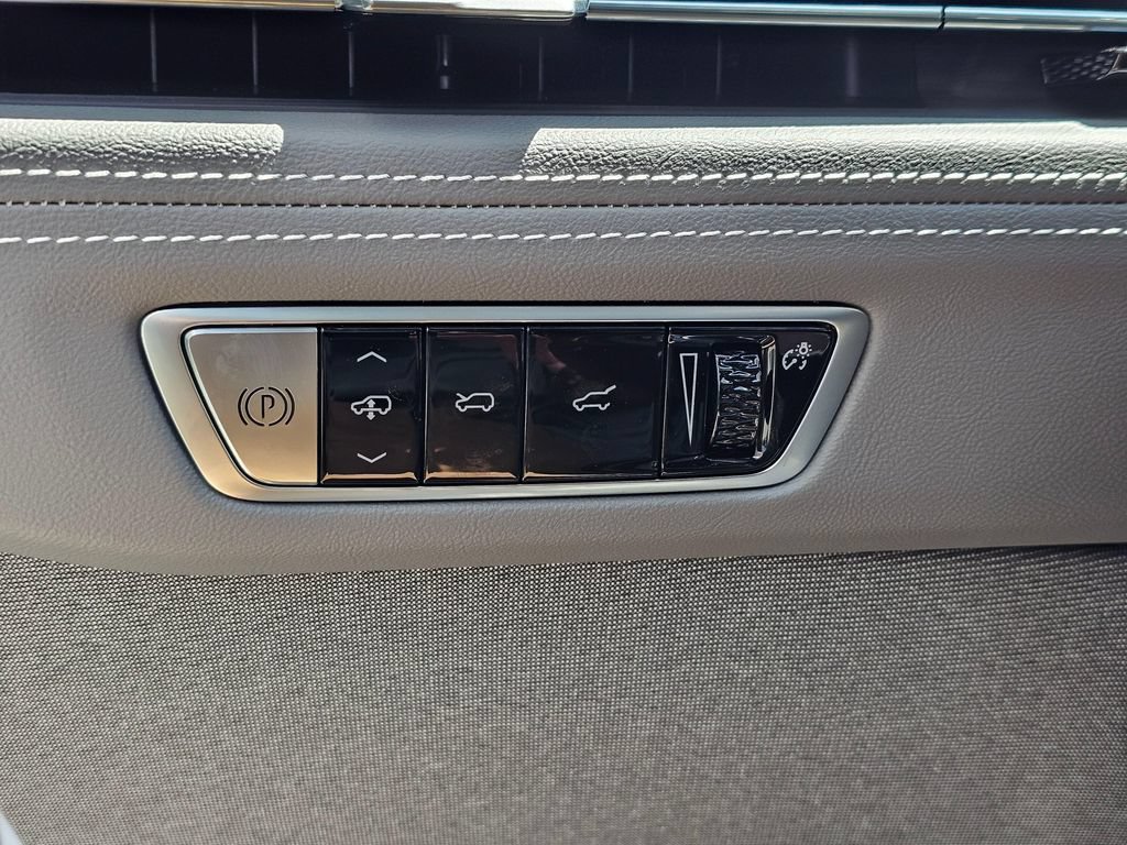 New 2026 Cadillac Escalade IQL Luxury AWD/4WD image 26