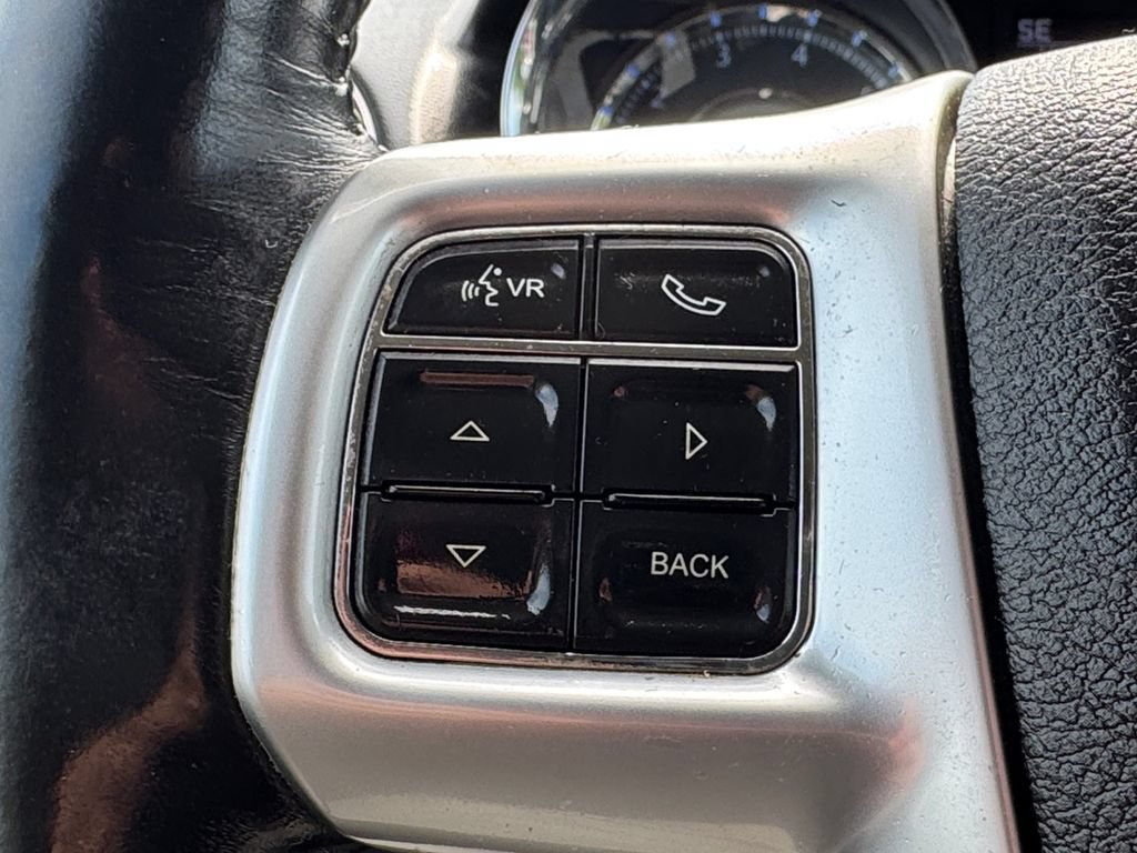 Used 2012 Chrysler Town & Country Limited FWD image 16