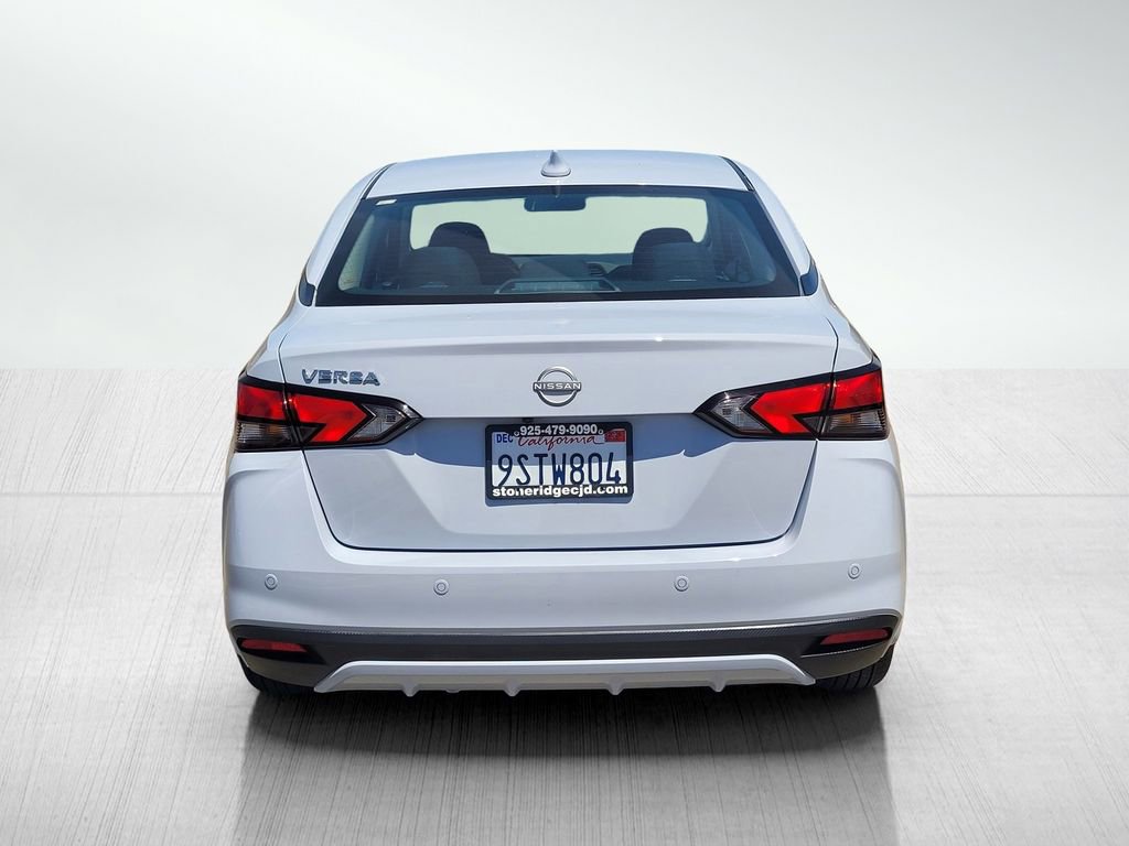 Used 2025 Nissan Versa SV w/ Trunk Package FWD image 5