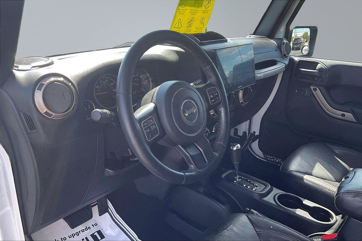 Used 2016 Jeep Wrangler Unlimited Sahara AWD/4WD image 15