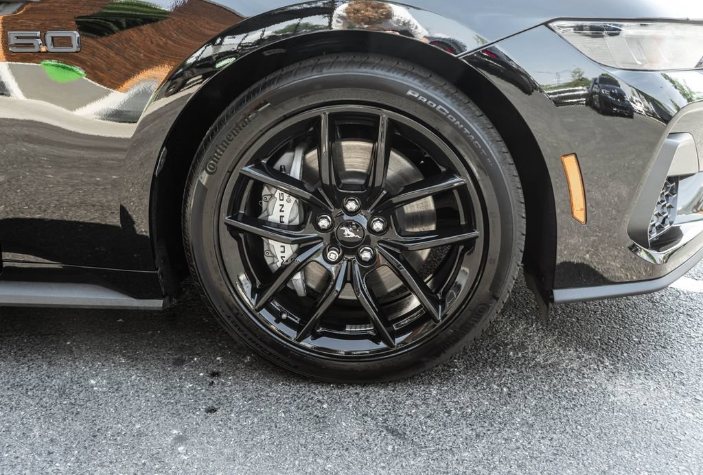 Used 2026 Ford Mustang GT w/ Mustang Nite Pony Package RWD image 5