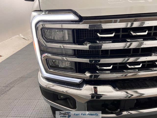 Used 2025 Ford F250 Lariat w/ Chrome Package AWD/4WD image 9
