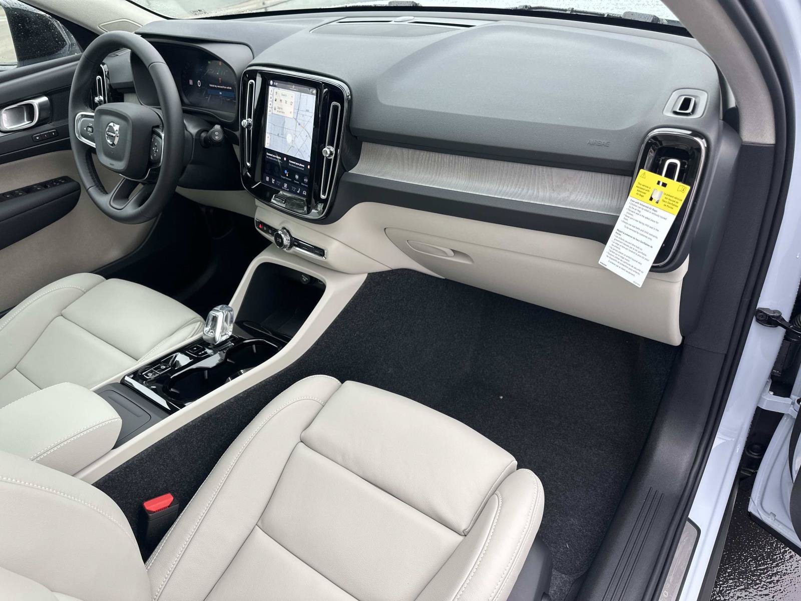New 2026 Volvo XC40 B5 Plus w/ Protection Package Premier AWD/4WD image 21