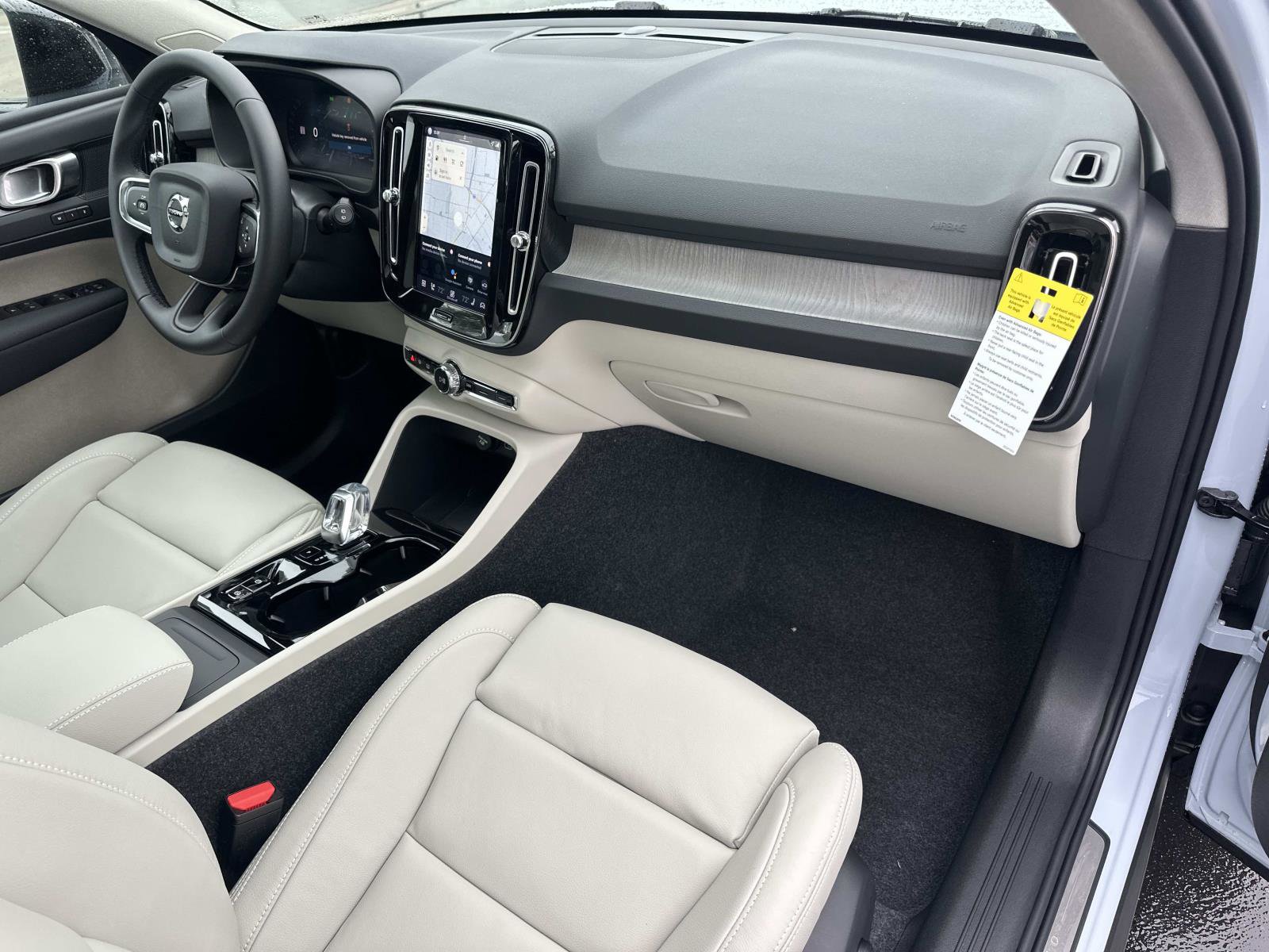 New 2026 Volvo XC40 B5 Plus w/ Protection Package Premier AWD/4WD image 21