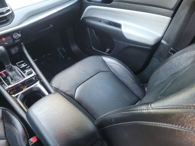Used 2023 Jeep Compass Limited AWD/4WD image 15
