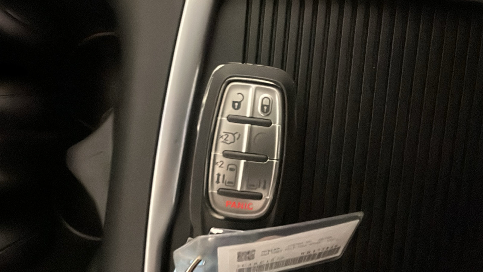 Used 2024 Chrysler Pacifica Limited FWD image 23